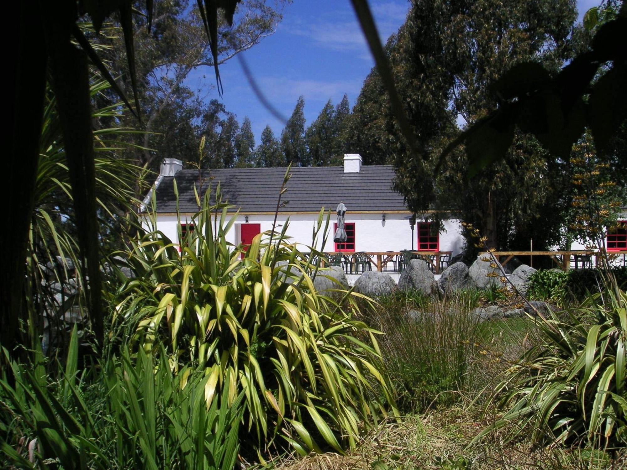 Отель Donegal House Кайкоура Экстерьер фото