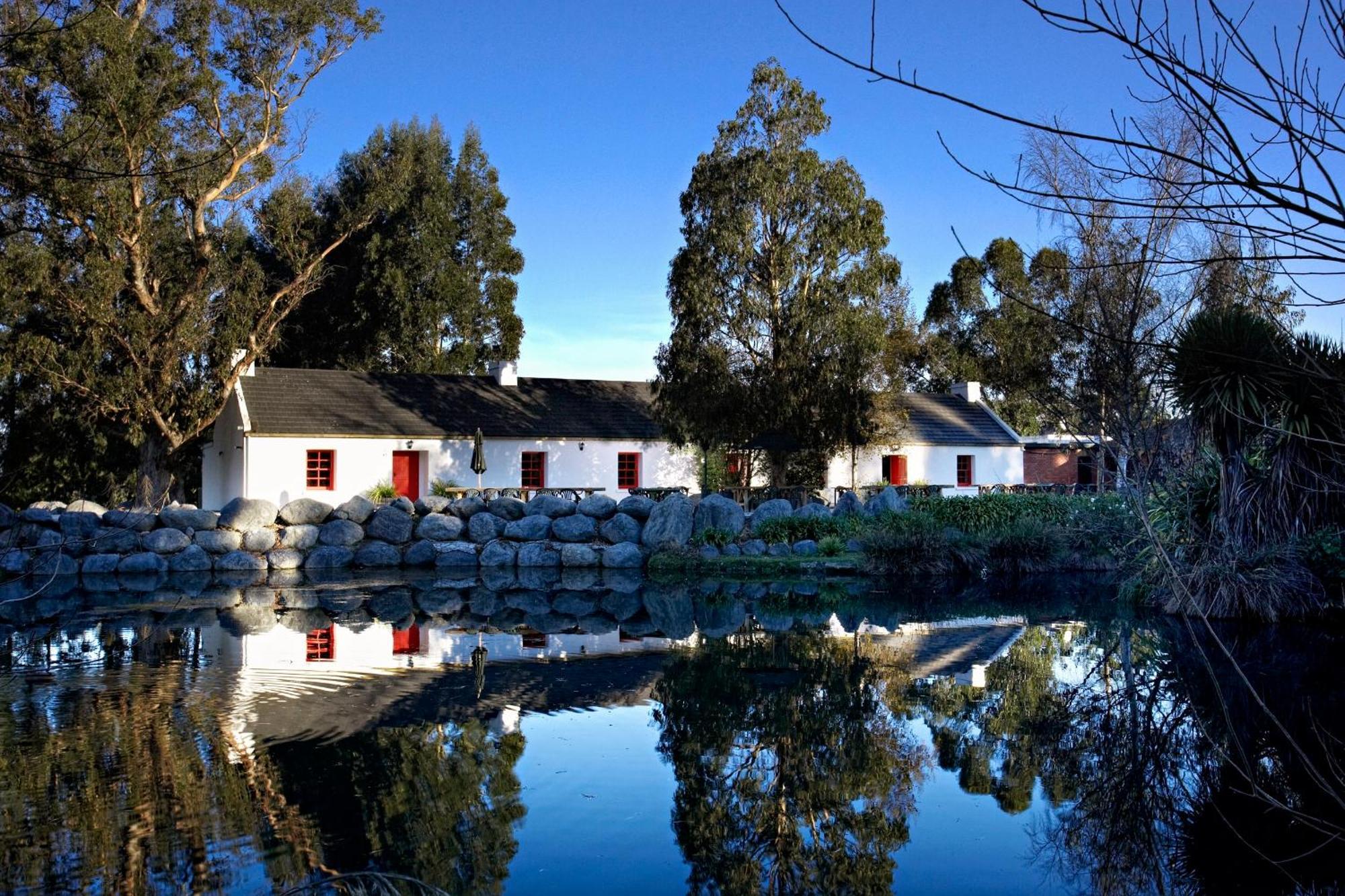 Отель Donegal House Кайкоура Экстерьер фото